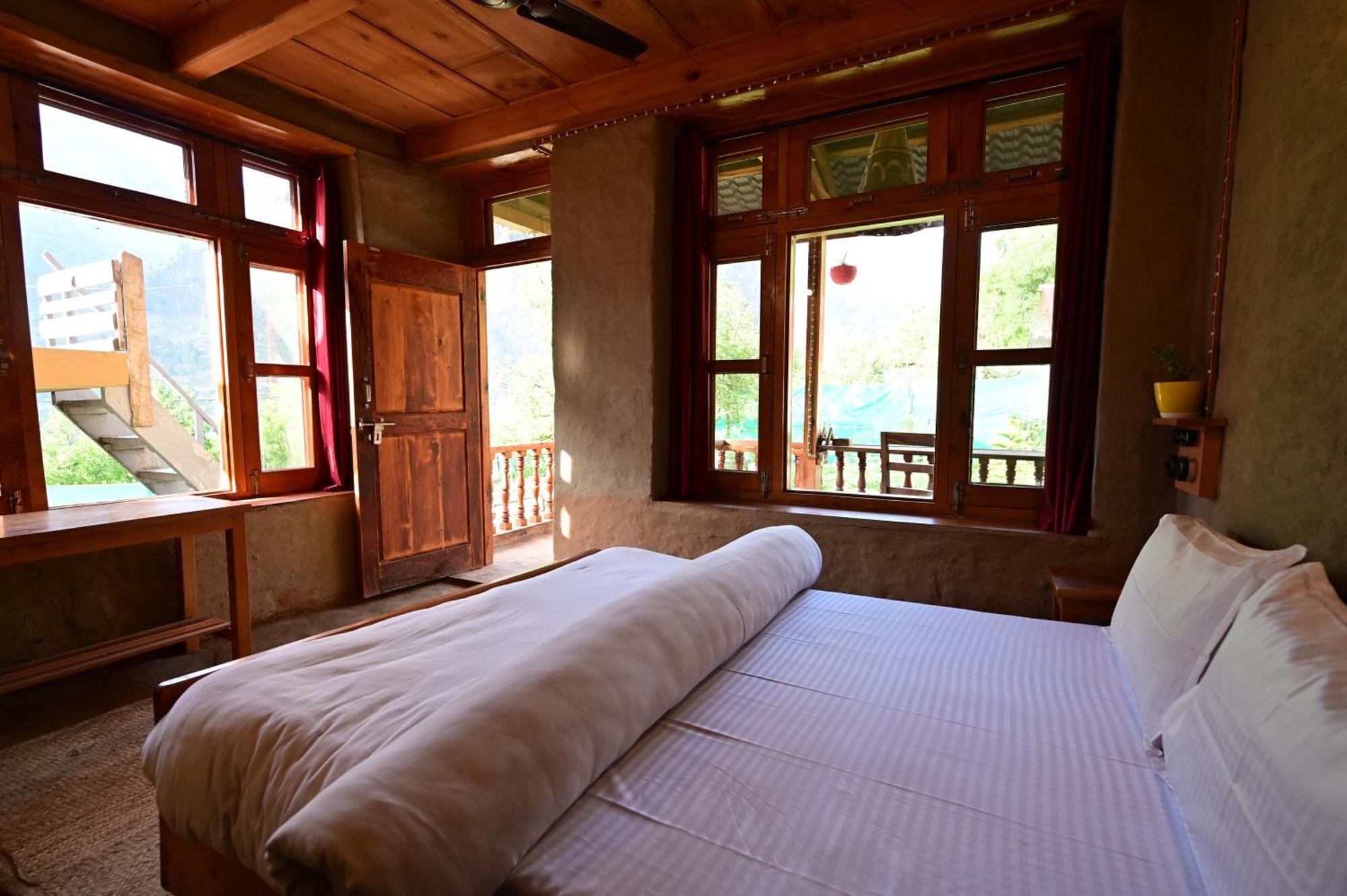 Himalayan Mud Resort Kasol Eksteriør bilde