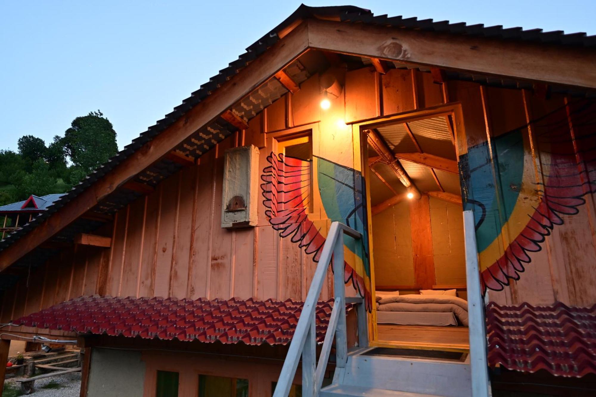 Himalayan Mud Resort Kasol Eksteriør bilde